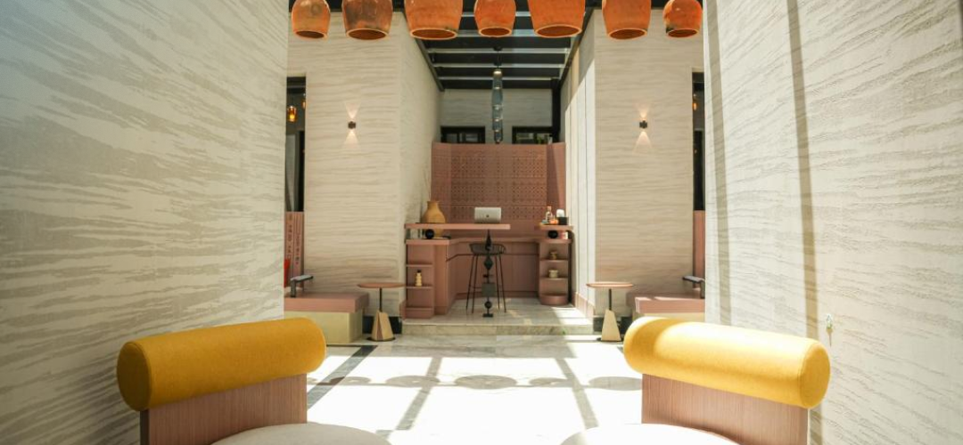 Customer story: Al Aqiq - KAFD by LIV by Yamama onboards devicethread SmartAccess and SmartEntertainment