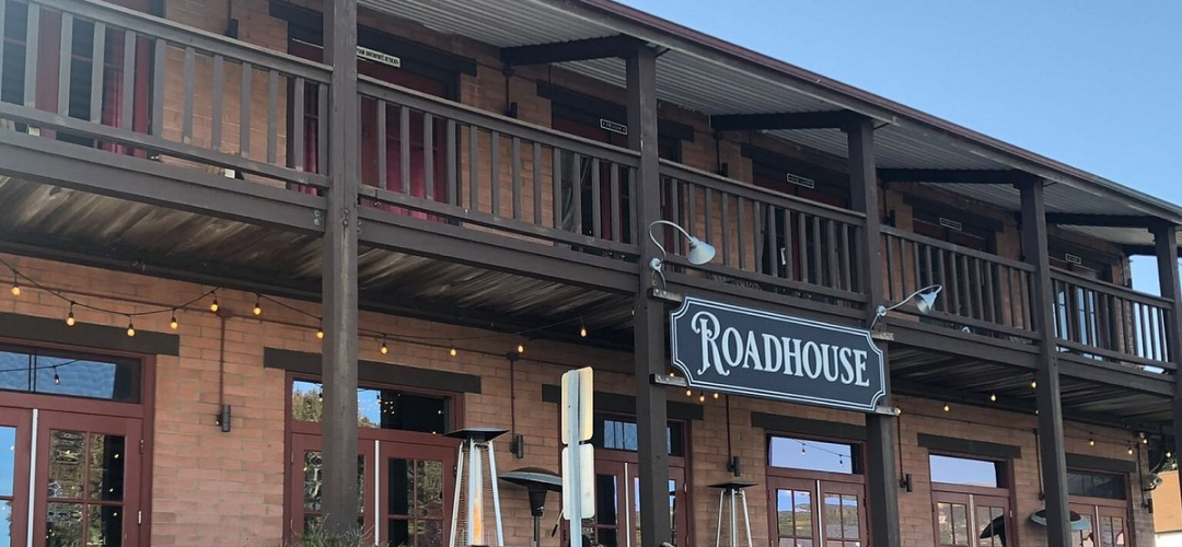 Customer story: Davenport Roadhouse Restaurant & Inn onboards devicethread SmartAccess