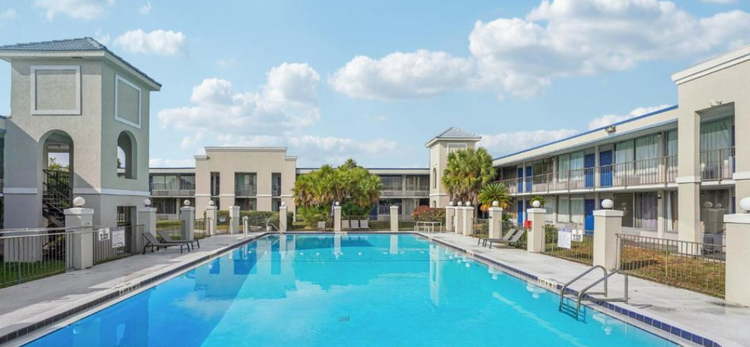 Customer story: Stayable Lakeland onboards devicethread SmartAccess